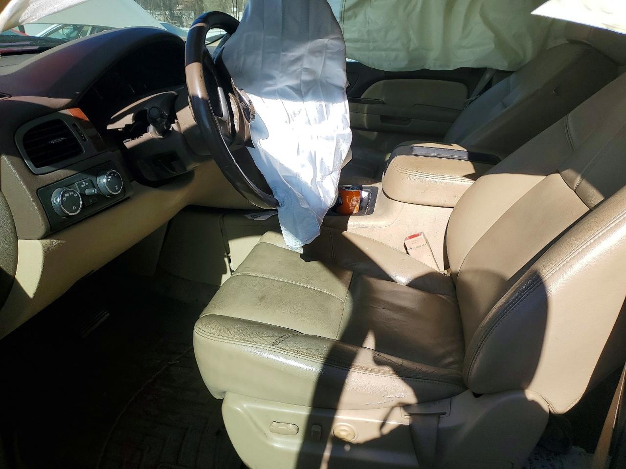 2008 GMC YUKON XL K1500 photo 7