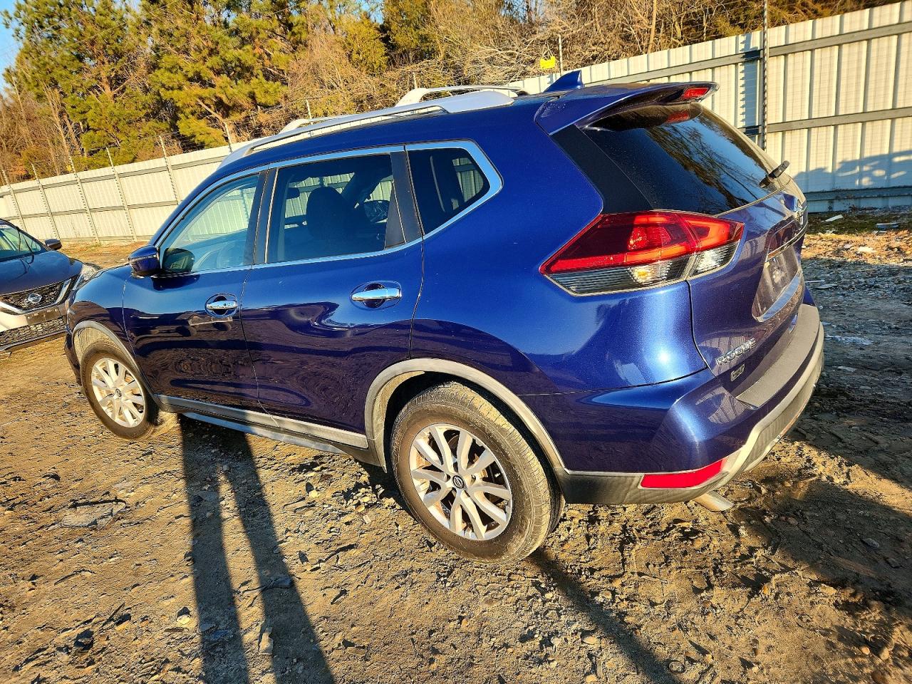 2018 NISSAN ROGUE S photo 4