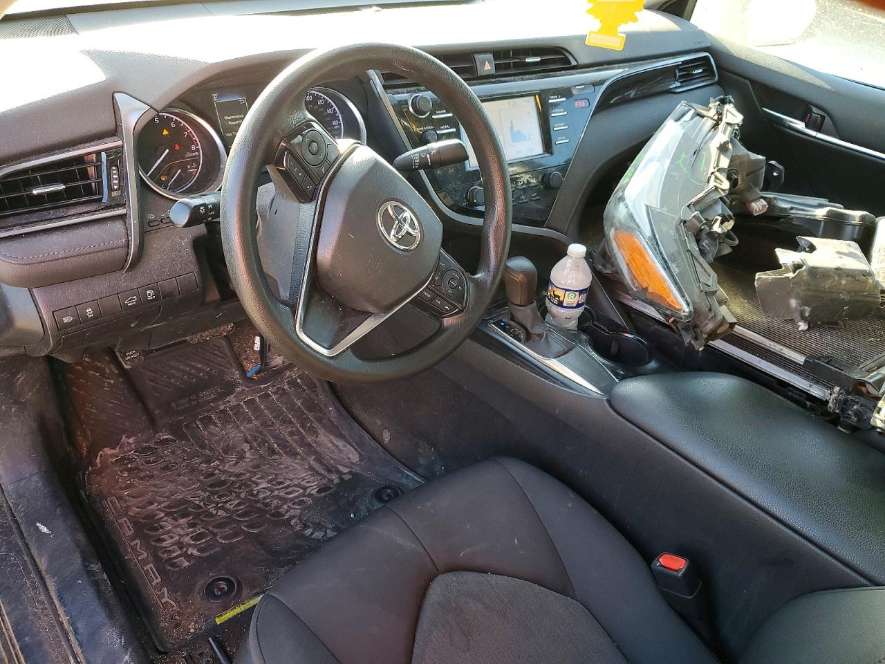 2020 TOYOTA CAMRY LE photo 8