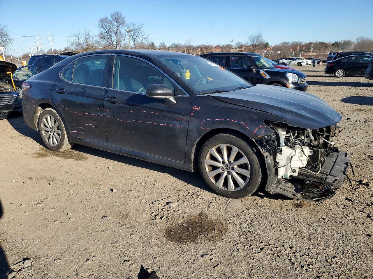 2020 TOYOTA CAMRY LE photo 4