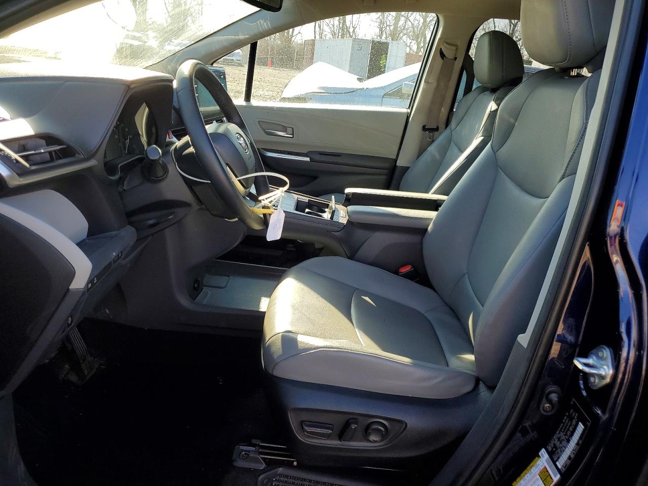 2022 TOYOTA SIENNA photo 7