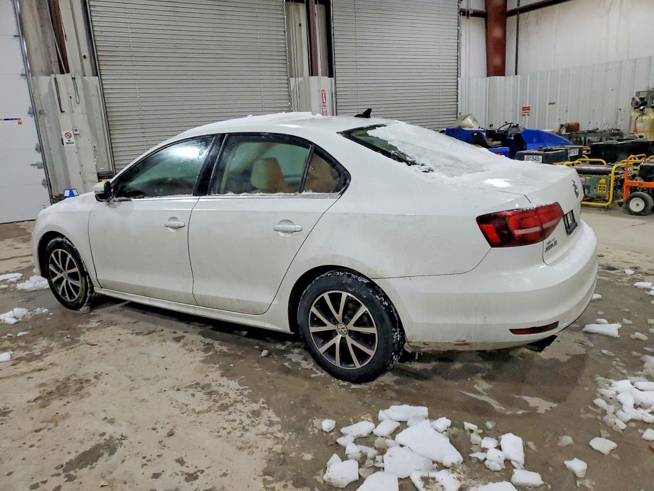2018 VOLKSWAGEN JETTA SE photo 3