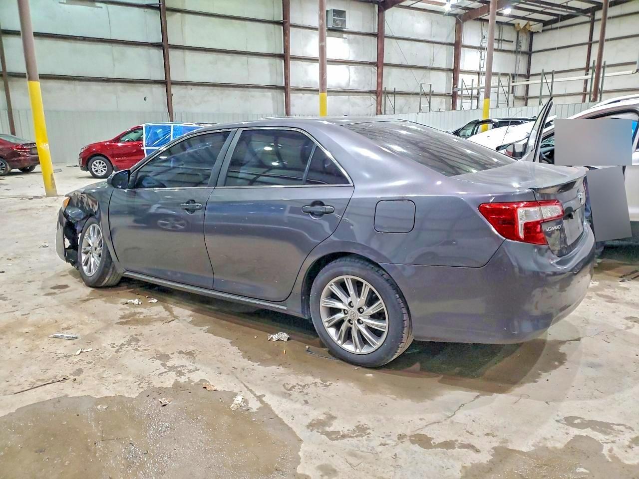 2013 TOYOTA CAMRY L photo 2