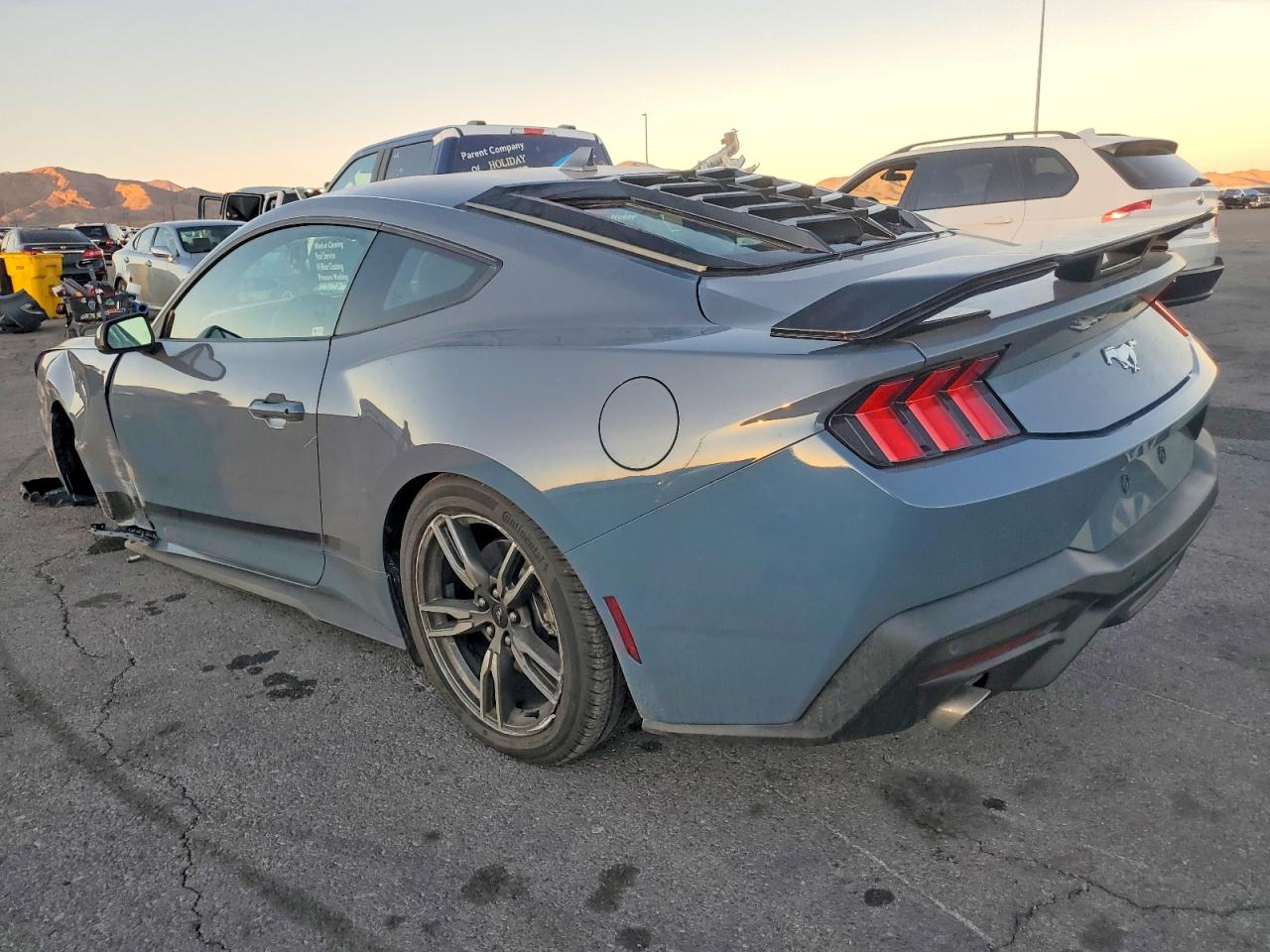 2025 FORD MUSTANG photo 3