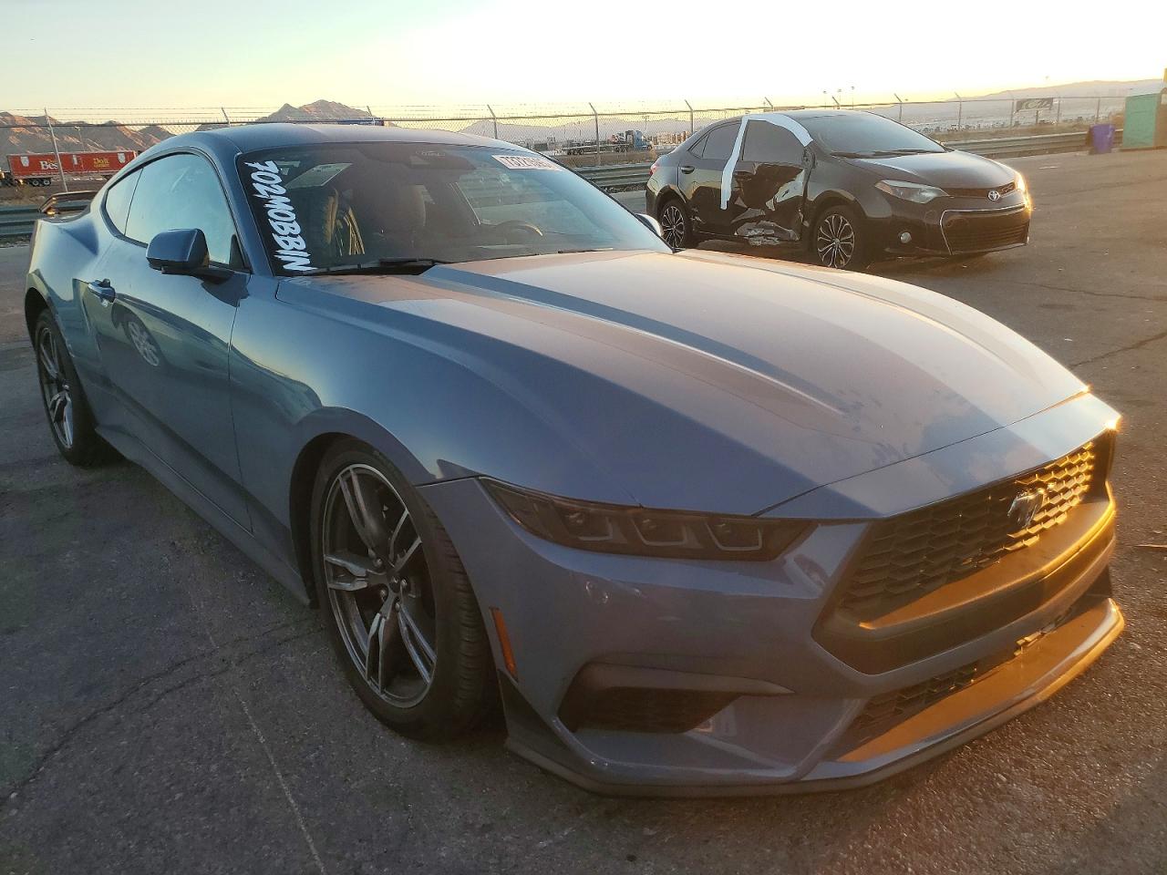 2025 FORD MUSTANG photo 7
