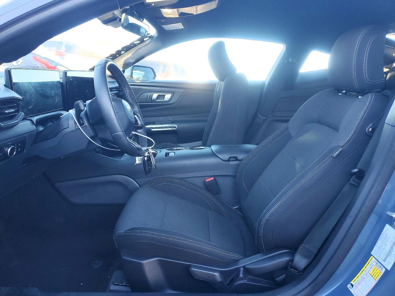 2025 FORD MUSTANG photo 13