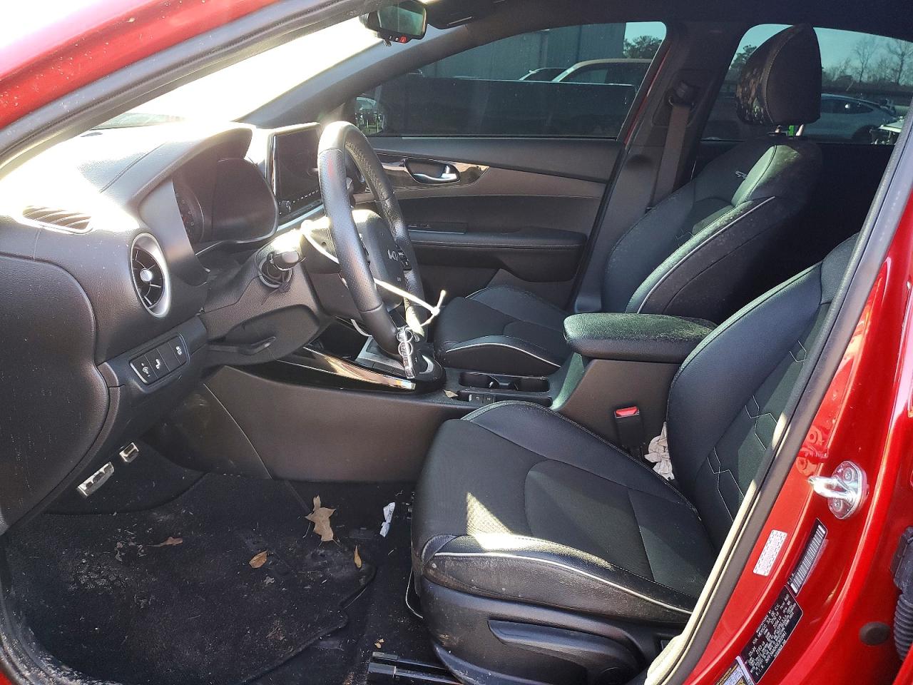 2024 KIA FORTE GT LINE photo 13