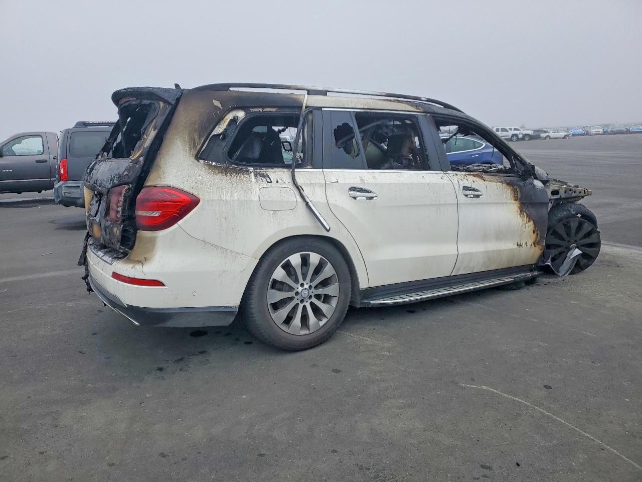 2017 MERCEDES-BENZ GLS 450 4MATIC photo 5