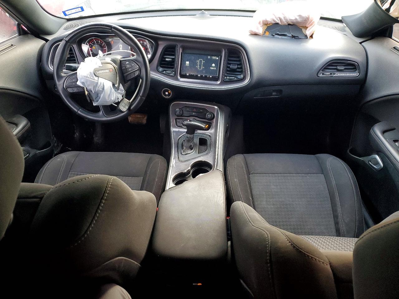 2016 DODGE CHALLENGER SXT photo 8