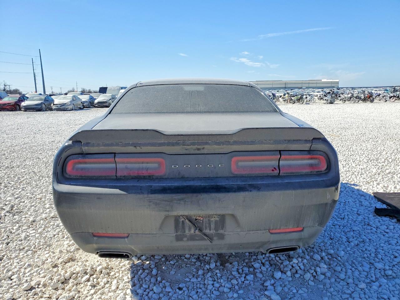 2016 DODGE CHALLENGER SXT photo 6