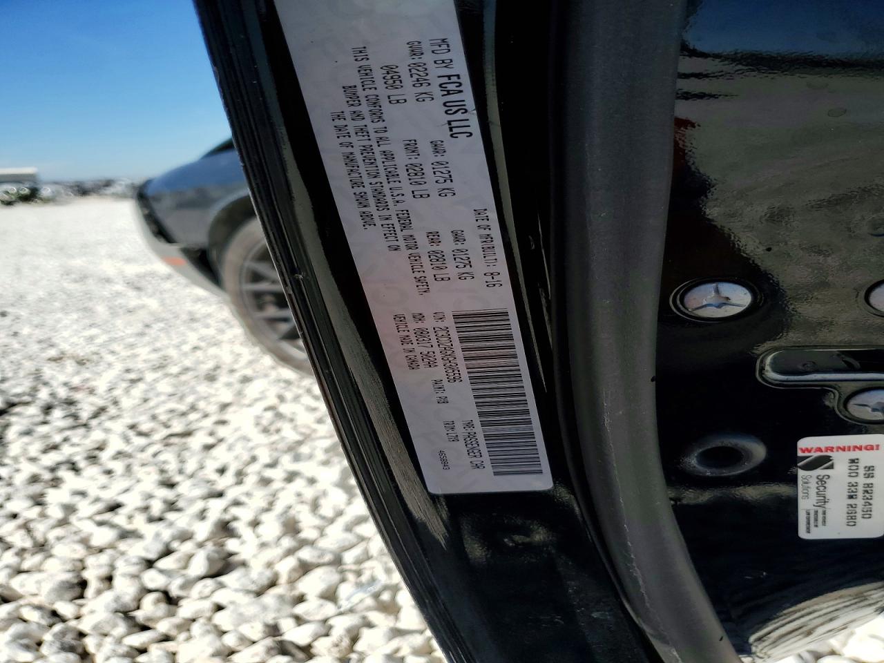2016 DODGE CHALLENGER SXT photo 12