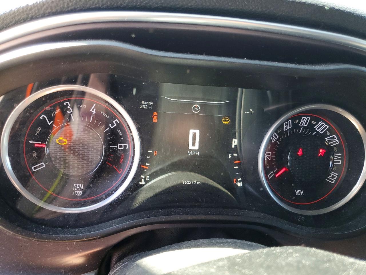 2016 DODGE CHALLENGER SXT photo 9