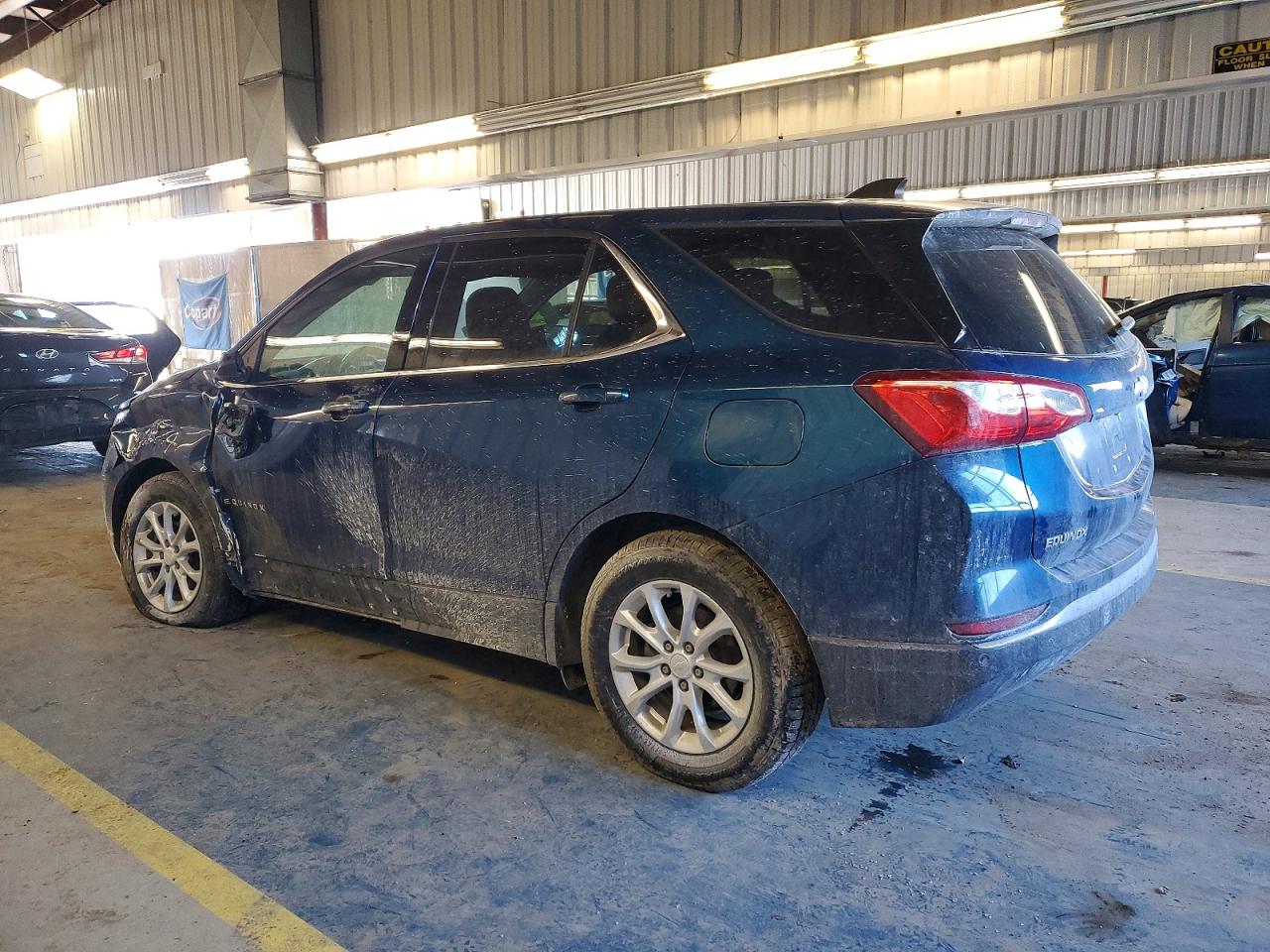 2020 CHEVROLET EQUINOX LT photo 2