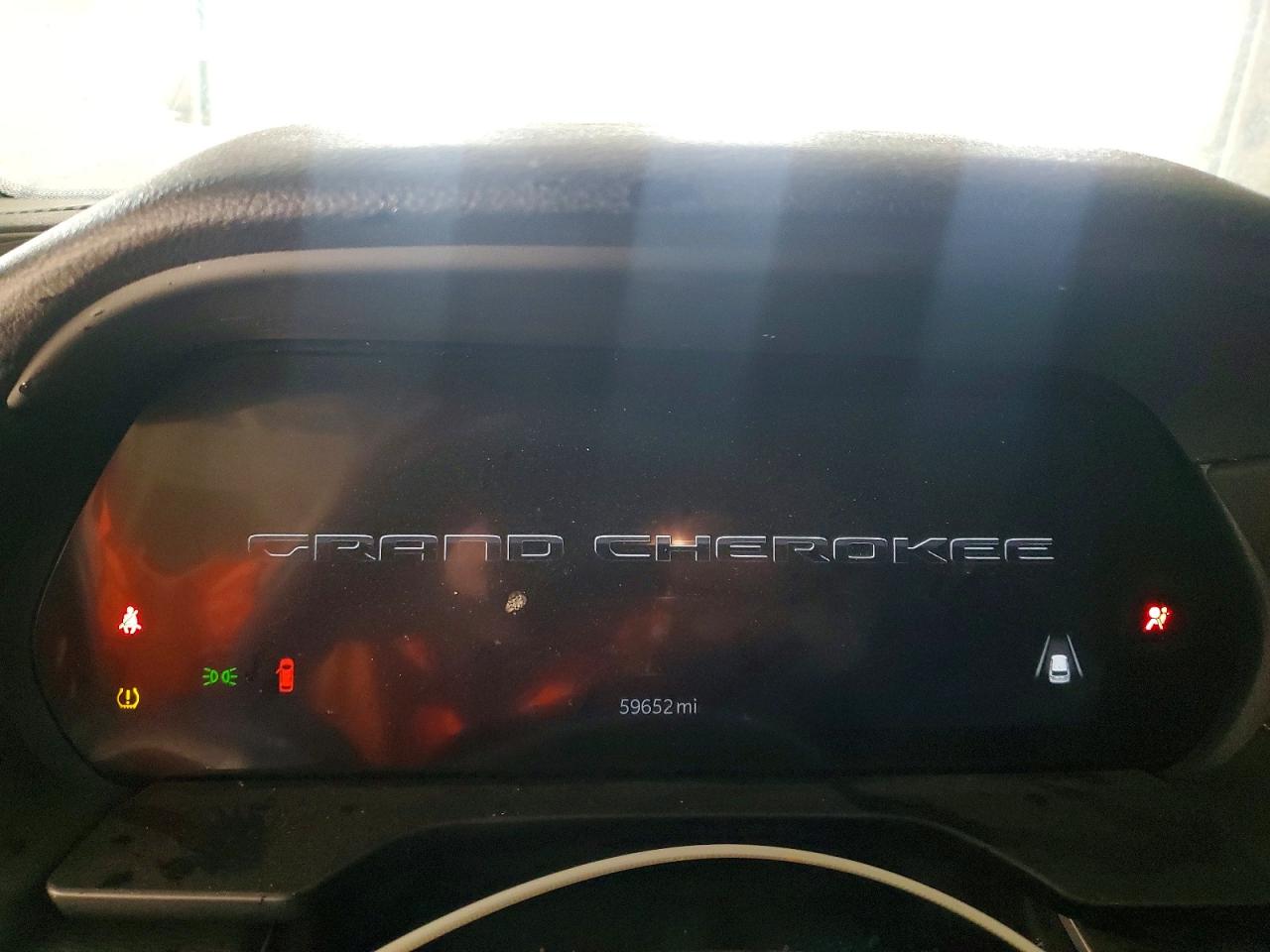 2024 JEEP GRAND CHEROKEE L LAREDO photo 17