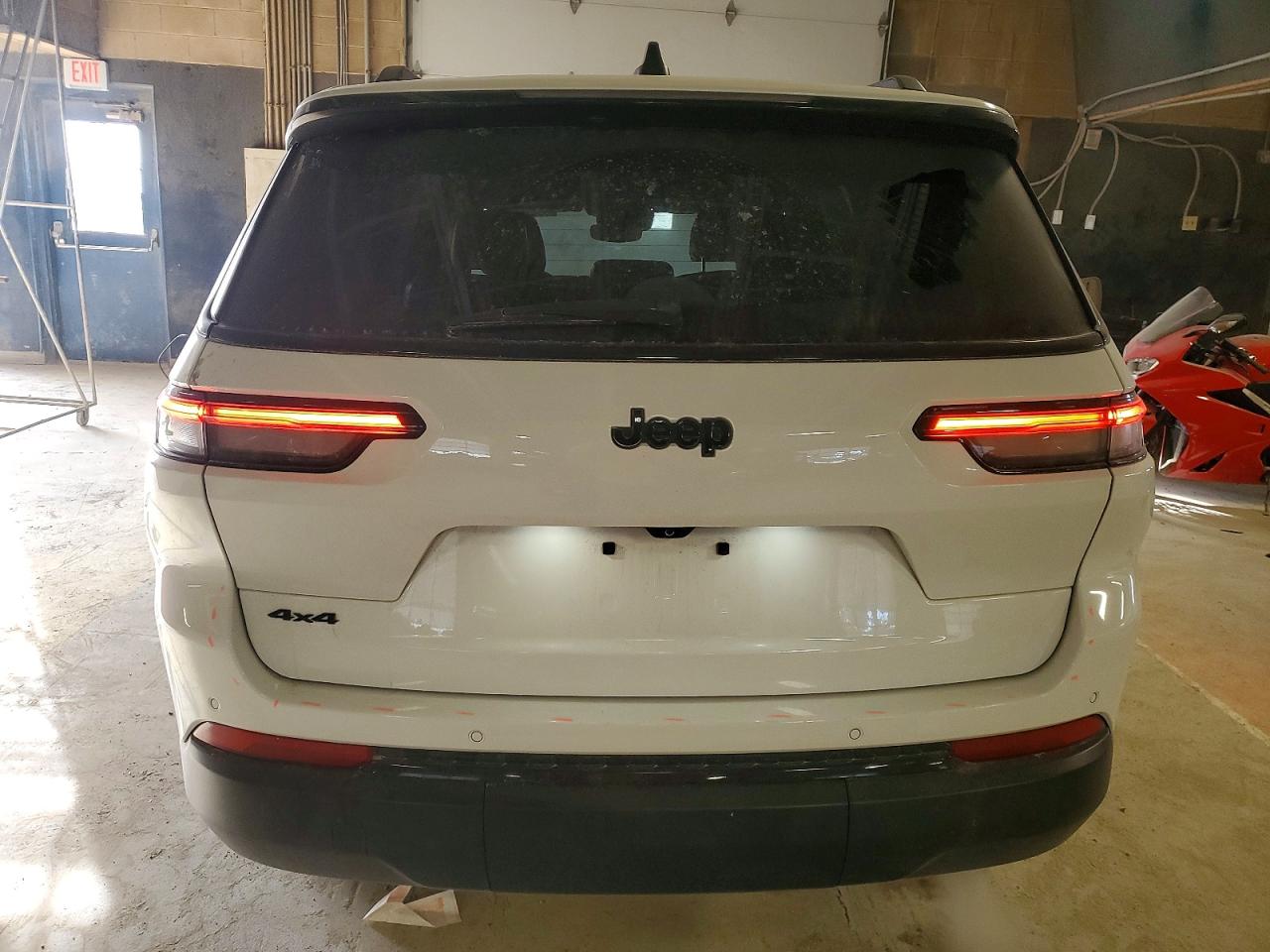 2024 JEEP GRAND CHEROKEE L LAREDO photo 11