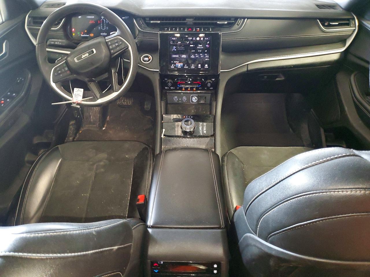 2024 JEEP GRAND CHEROKEE L LAREDO photo 15