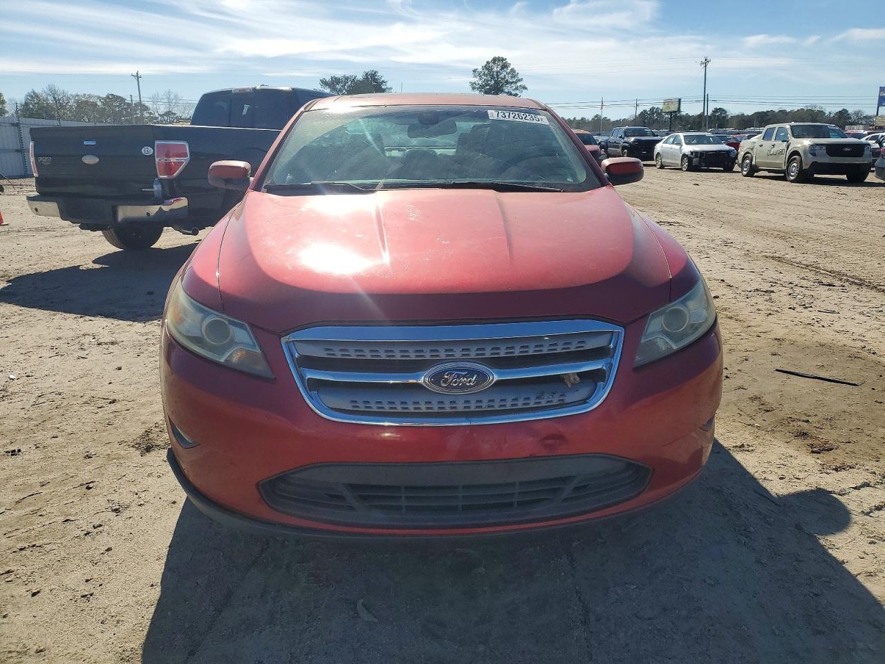 2010 FORD TAURUS SEL photo 13