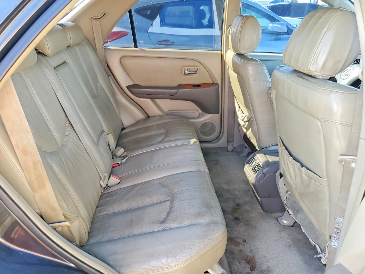 2002 LEXUS RX 300 photo 11