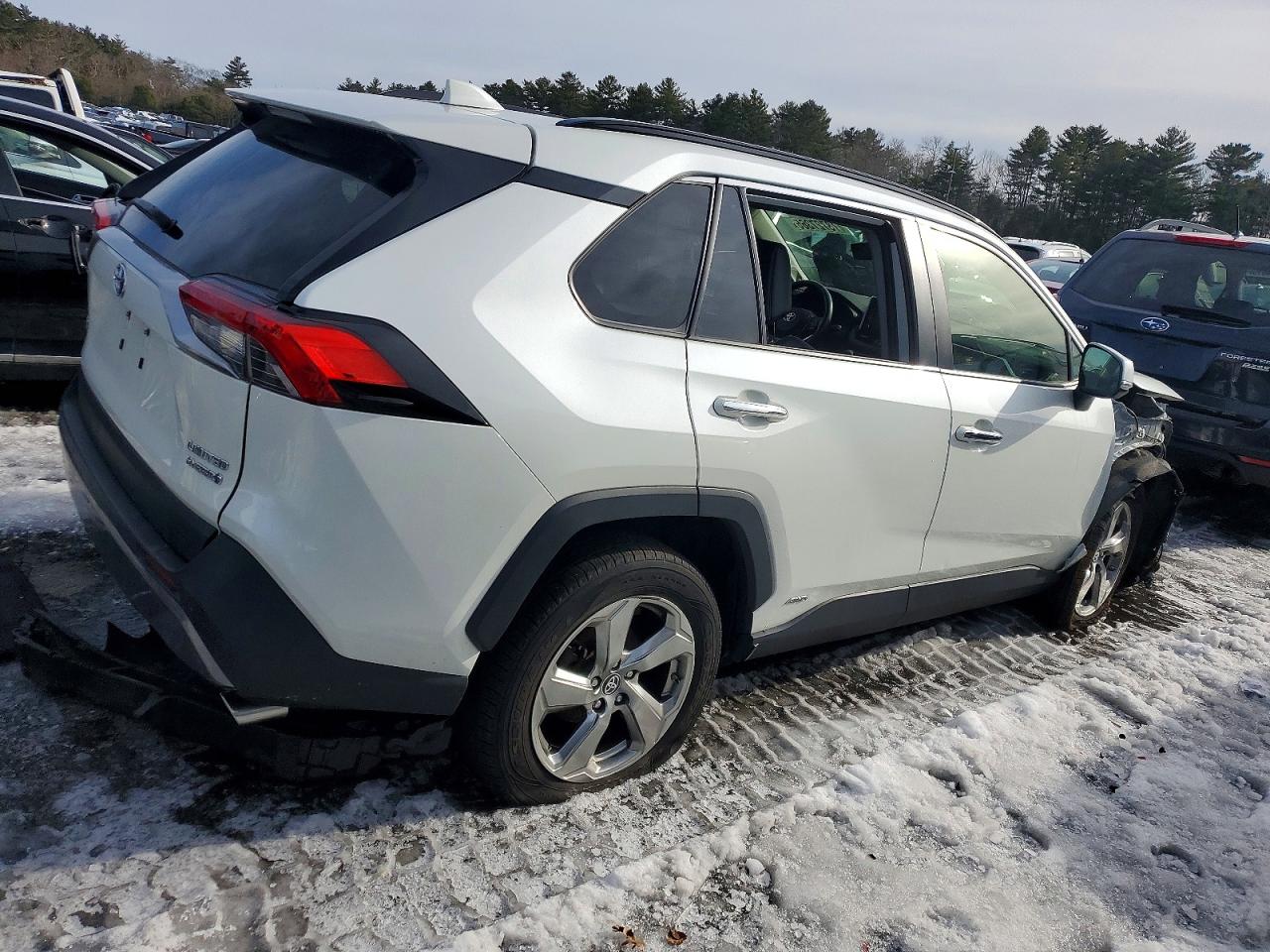 2019 TOYOTA RAV4 LIMITED photo 3