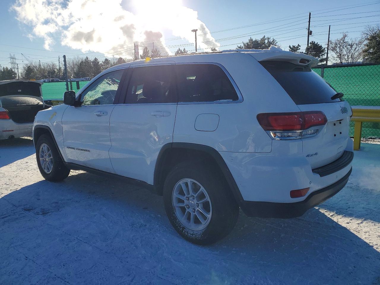 2020 JEEP GRAND CHEROKEE LAREDO photo 4