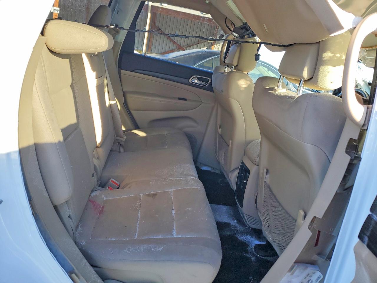 2020 JEEP GRAND CHEROKEE LAREDO photo 31