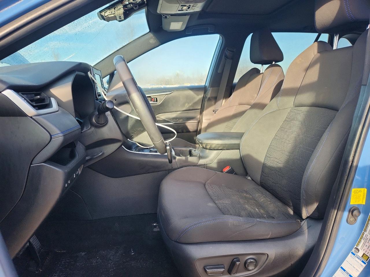 2022 TOYOTA RAV4 SE photo 13