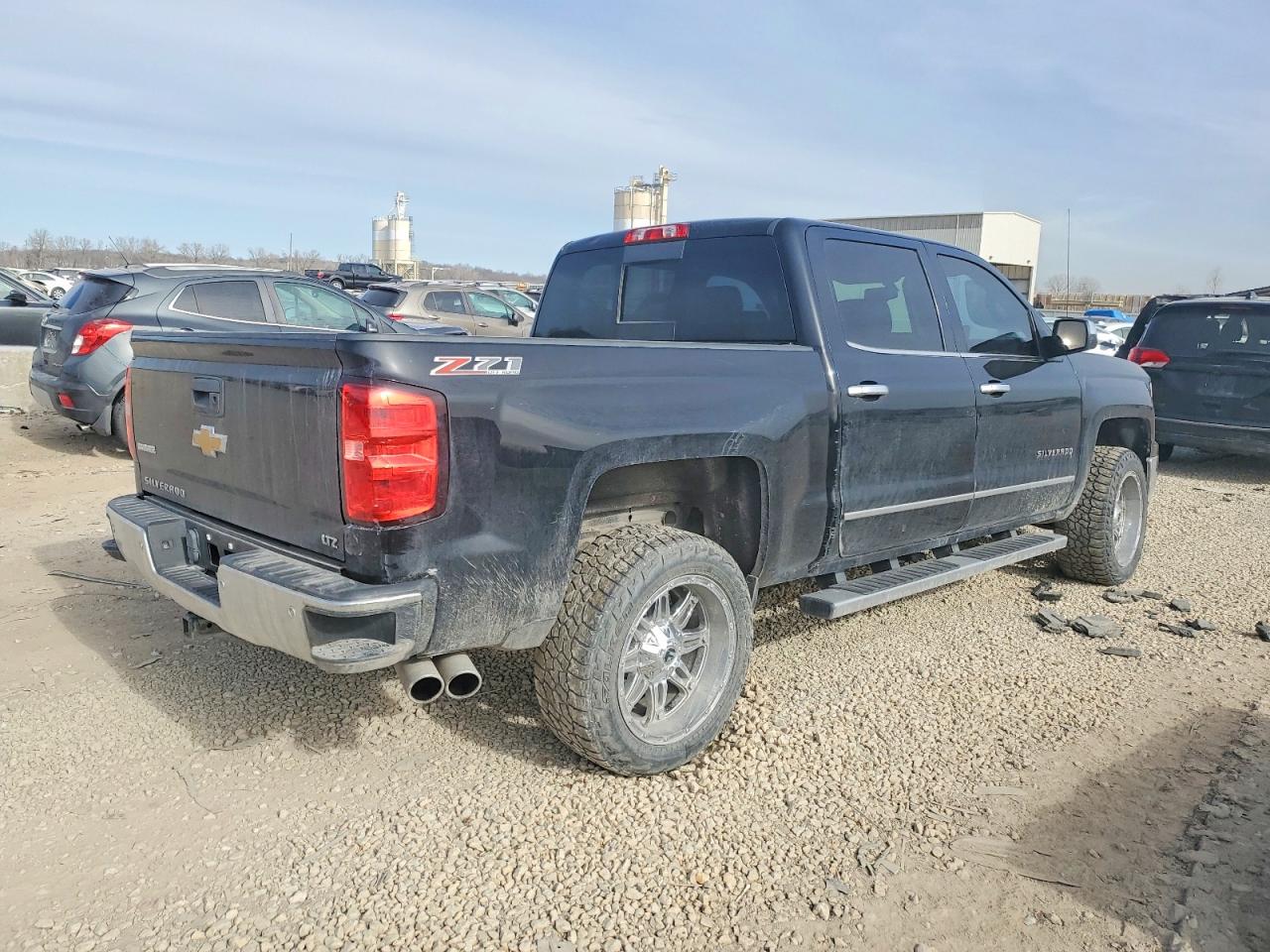 2015 CHEVROLET SILVERADO K1500 LTZ photo 3