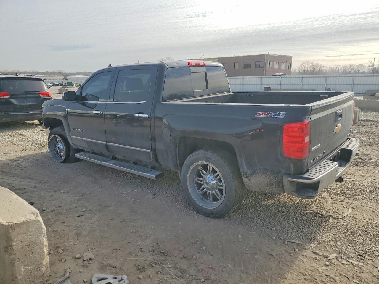 2015 CHEVROLET SILVERADO K1500 LTZ photo 2