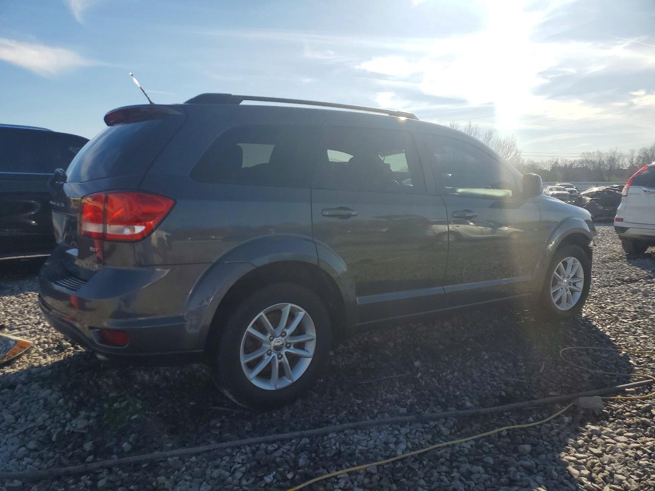 2015 DODGE JOURNEY SXT photo 3