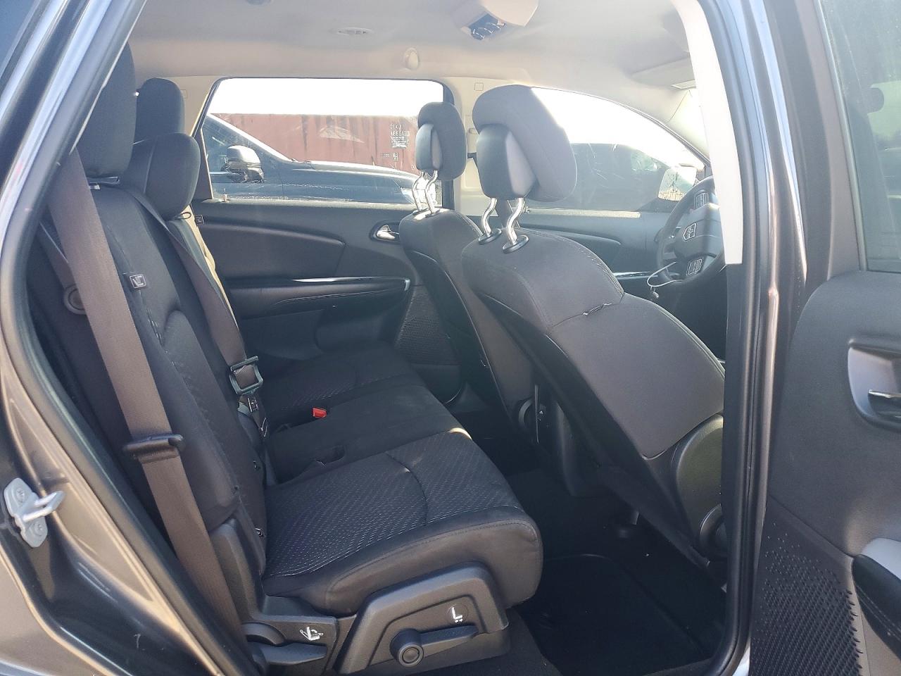 2015 DODGE JOURNEY SXT photo 11