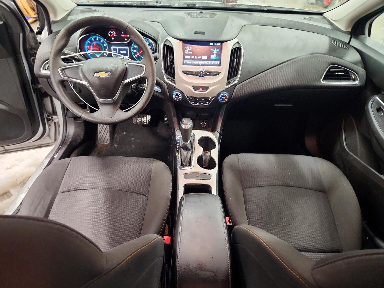 2017 CHEVROLET CRUZE LS photo 15