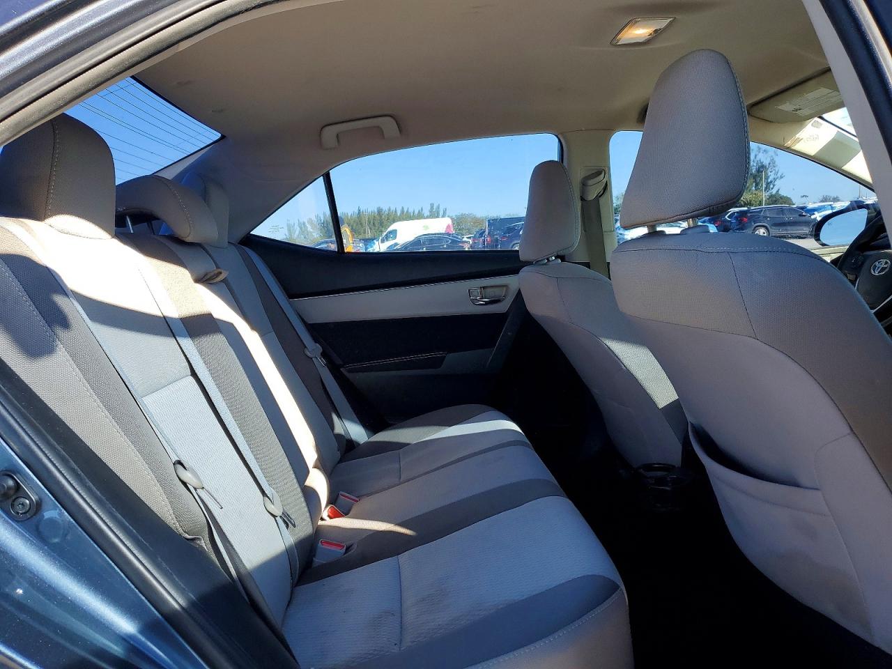 2017 TOYOTA COROLLA L photo 19