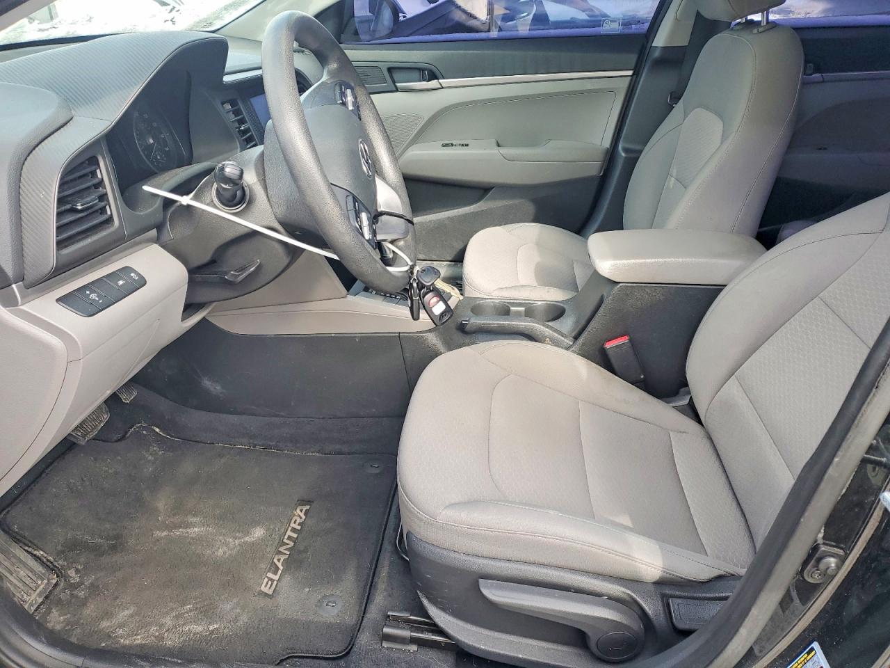 2020 HYUNDAI ELANTRA SE photo 7