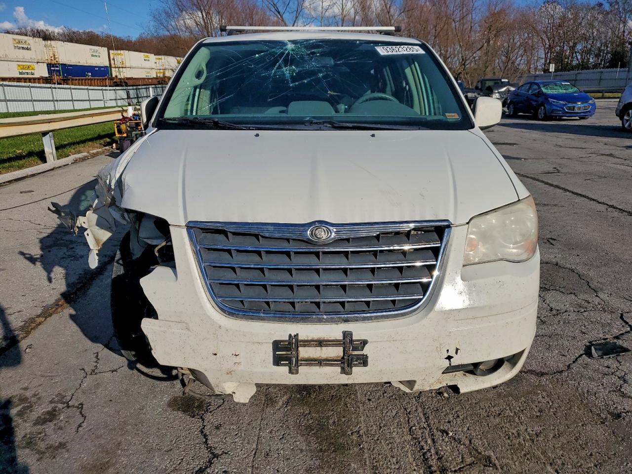 2010 CHRYSLER TOWN & COUNTRY TOURING photo 9