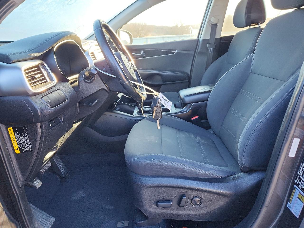 2016 KIA SORENTO LX photo 13