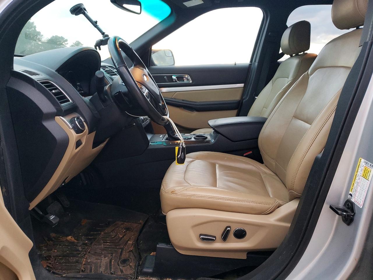2016 FORD EXPLORER XLT photo 7