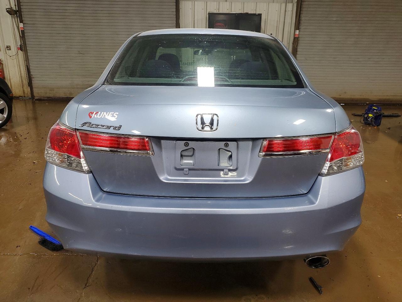 2012 HONDA ACCORD LX photo 6