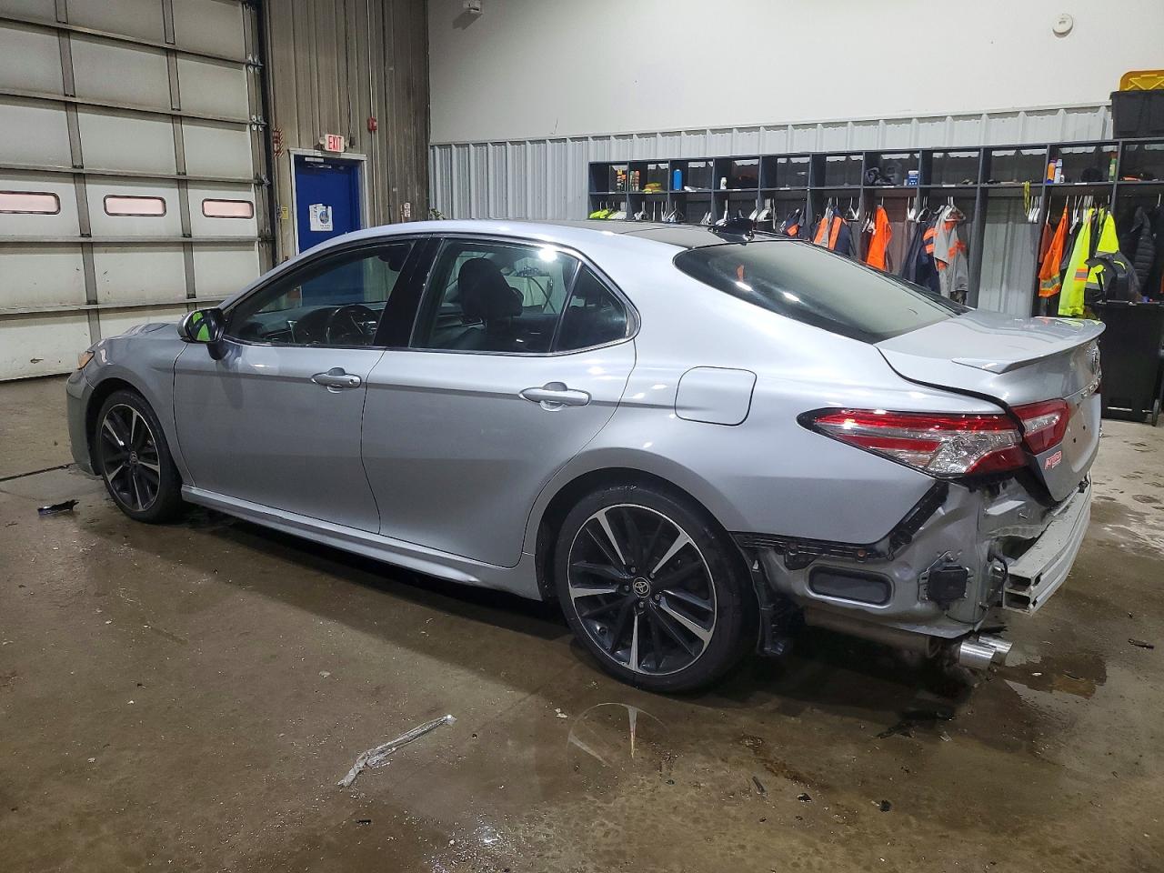 2020 TOYOTA CAMRY XSE photo 4