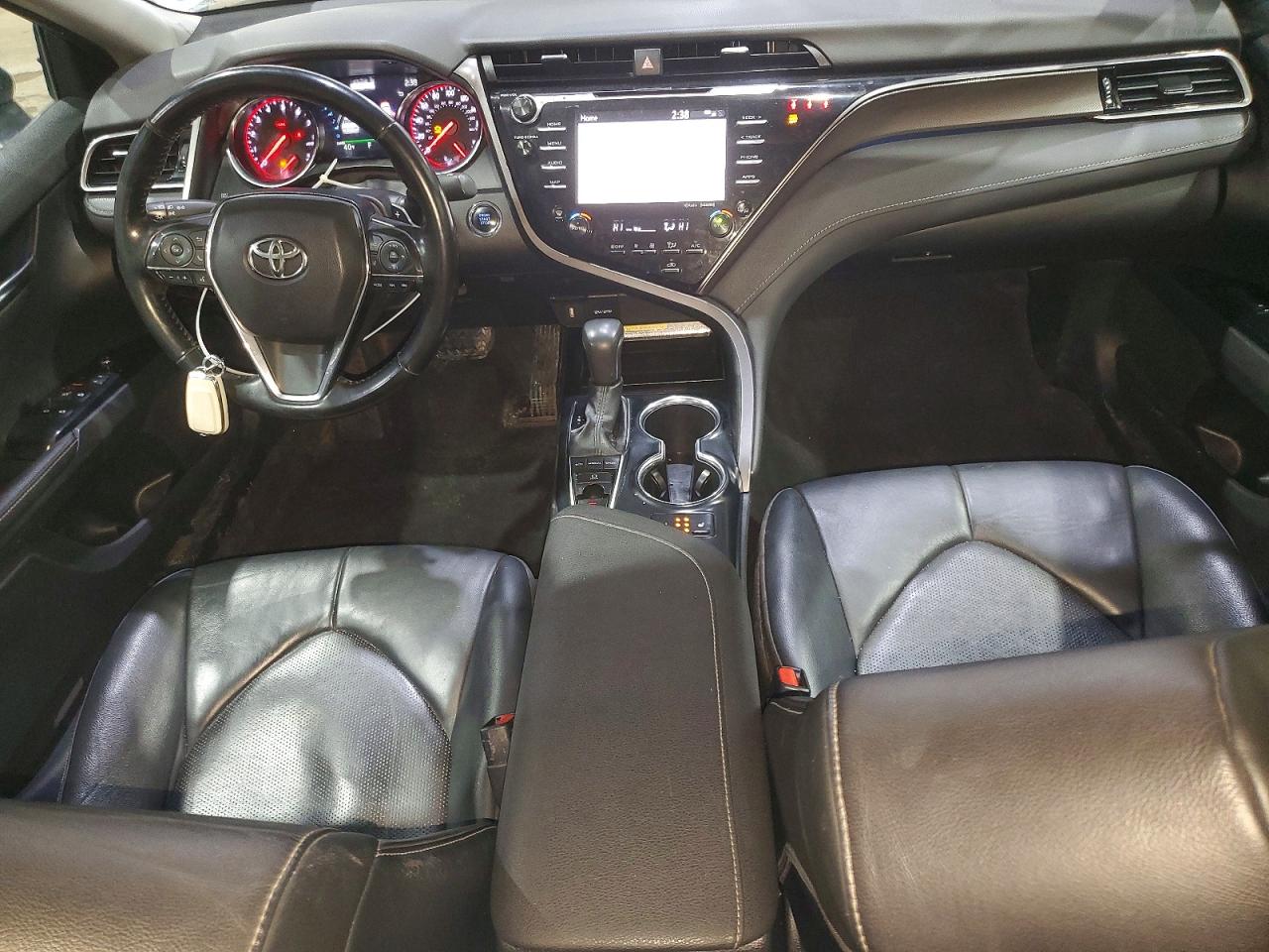 2020 TOYOTA CAMRY XSE photo 22