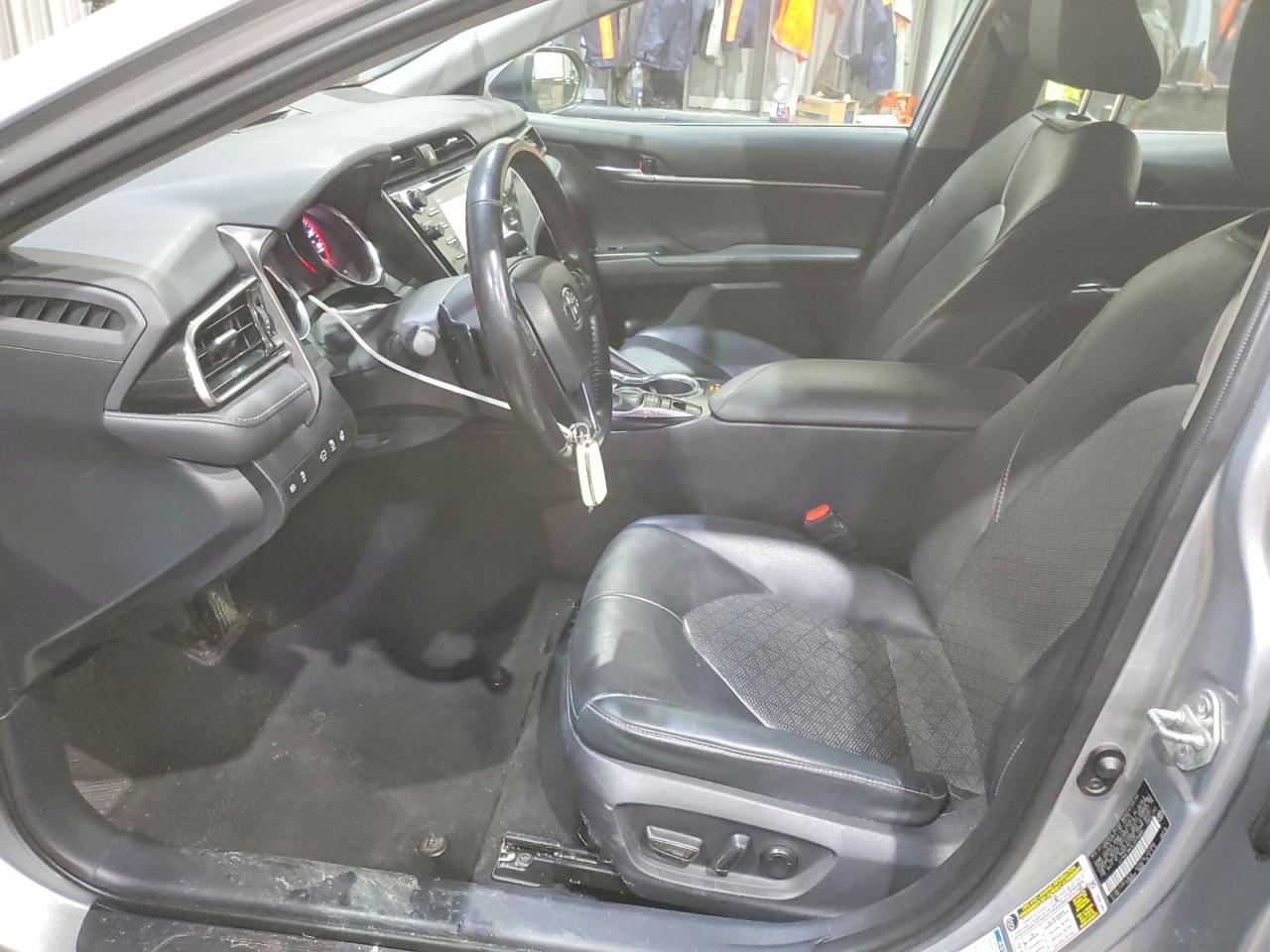 2020 TOYOTA CAMRY XSE photo 19