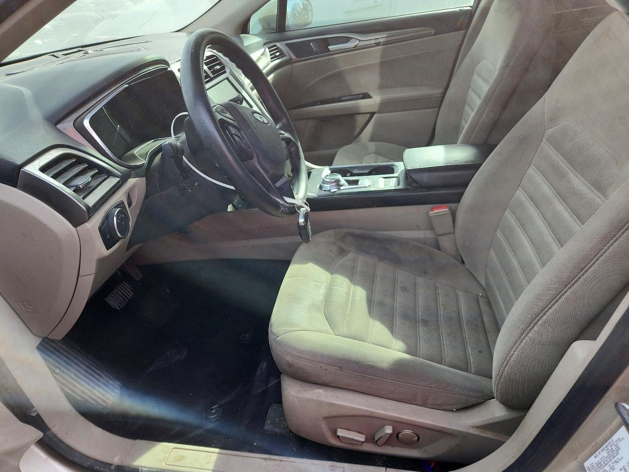 2017 FORD FUSION SE photo 7
