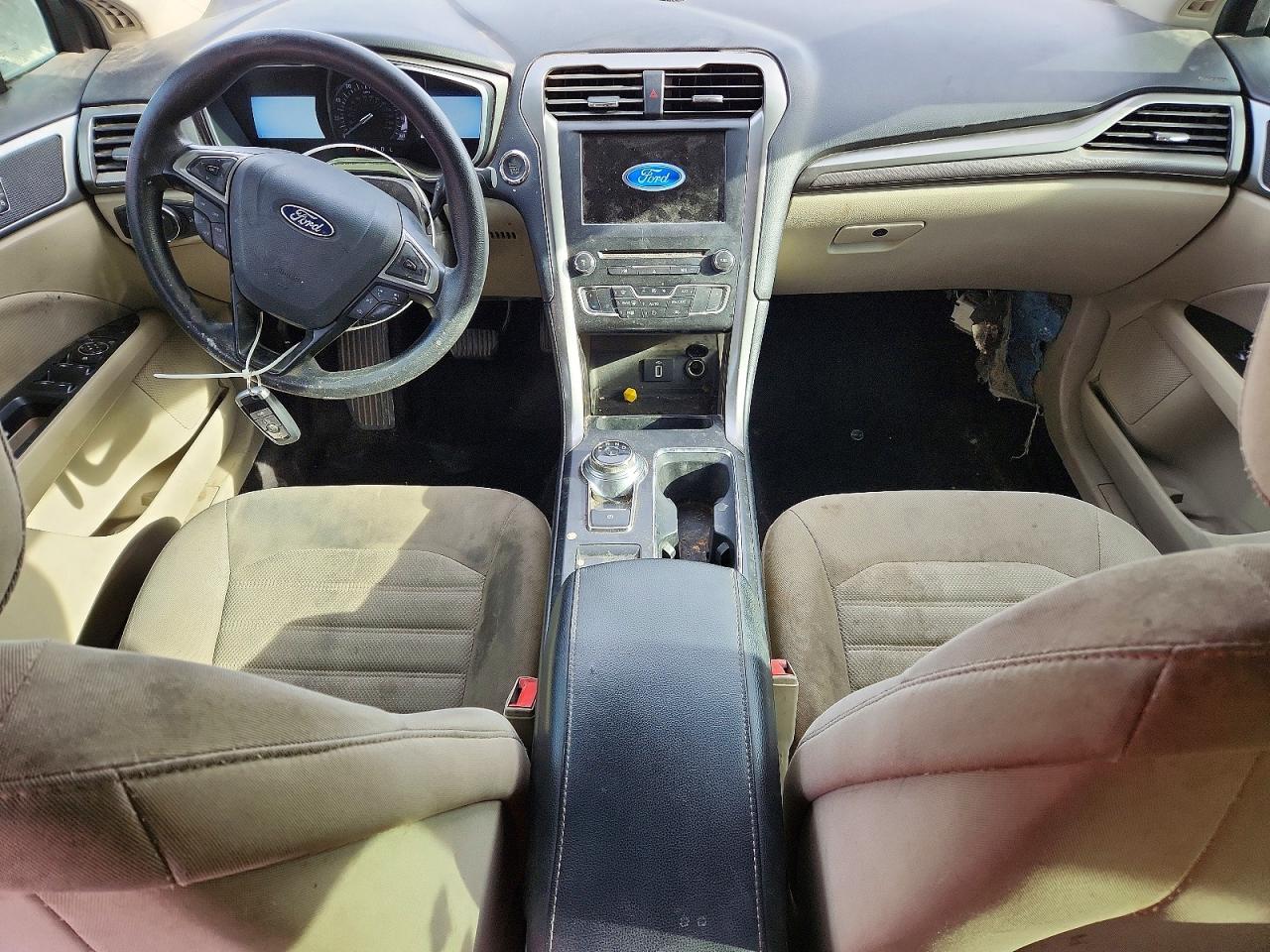 2017 FORD FUSION SE photo 8