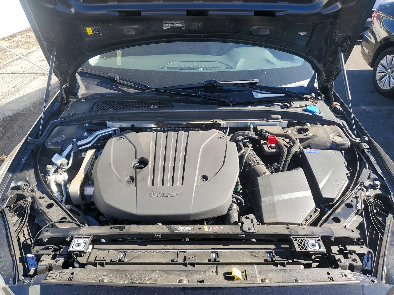 2024 VOLVO S60 PLUS photo 31