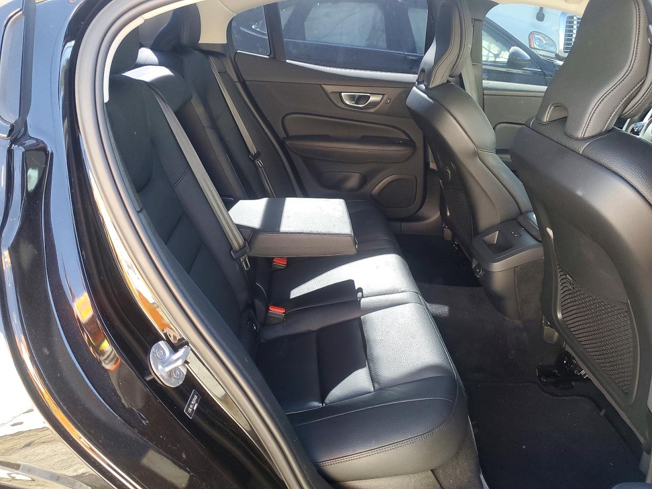 2024 VOLVO S60 PLUS photo 28