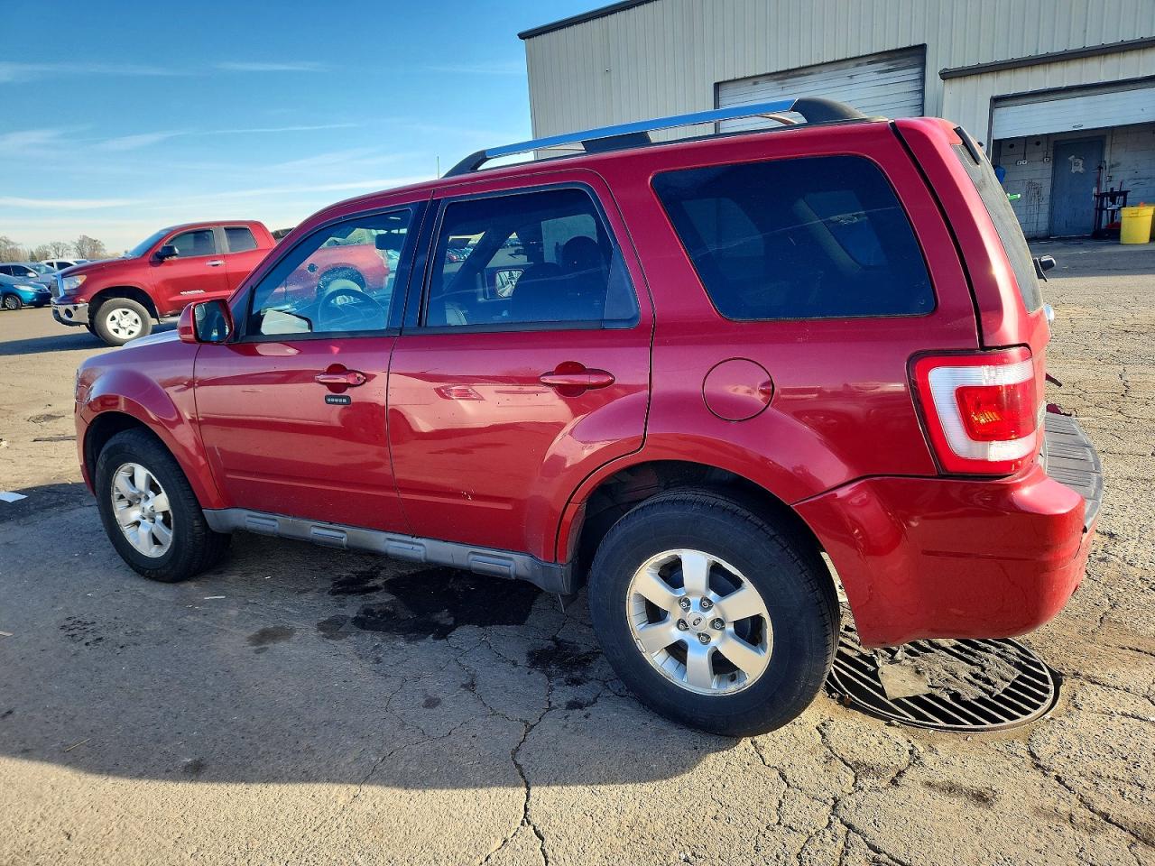 2010 FORD ESCAPE LIMITED photo 2