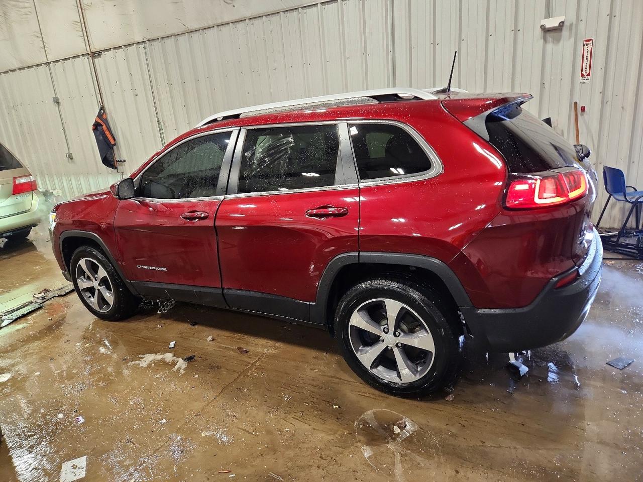 2019 JEEP CHEROKEE LIMITED photo 3