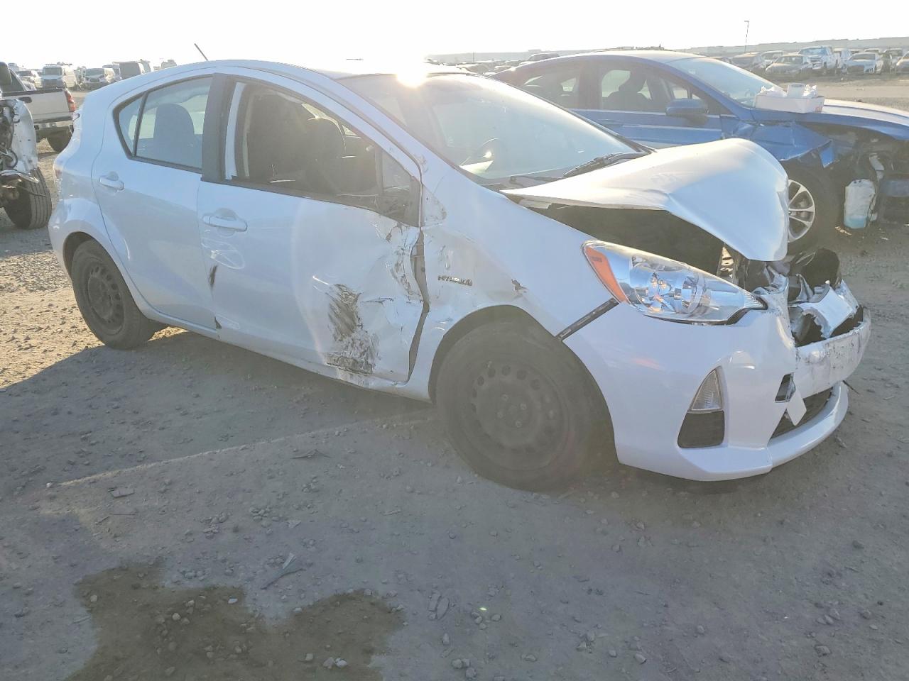 2012 TOYOTA PRIUS C photo 7