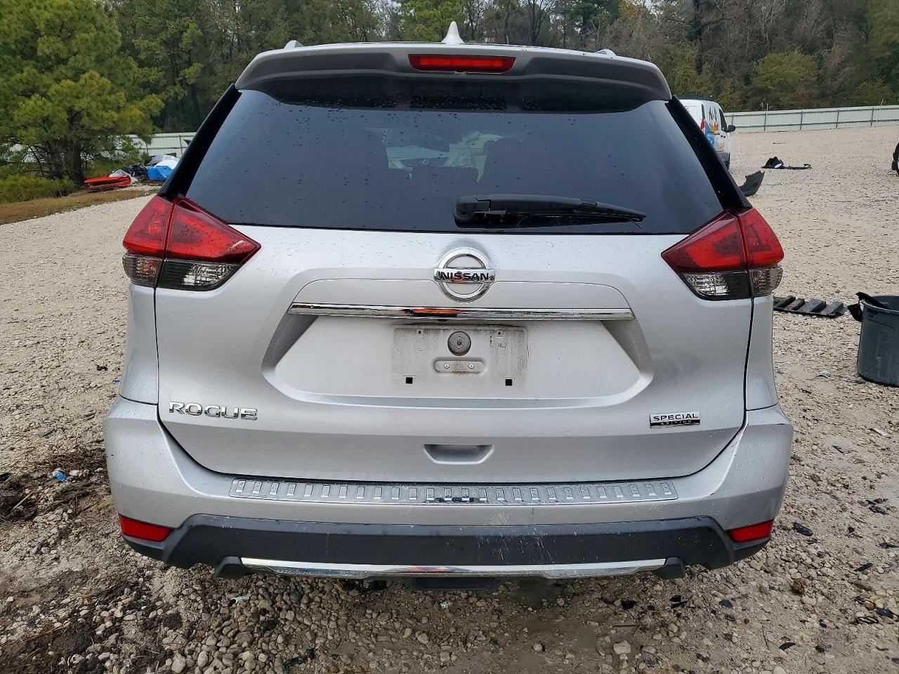 2019 NISSAN ROGUE S photo 11