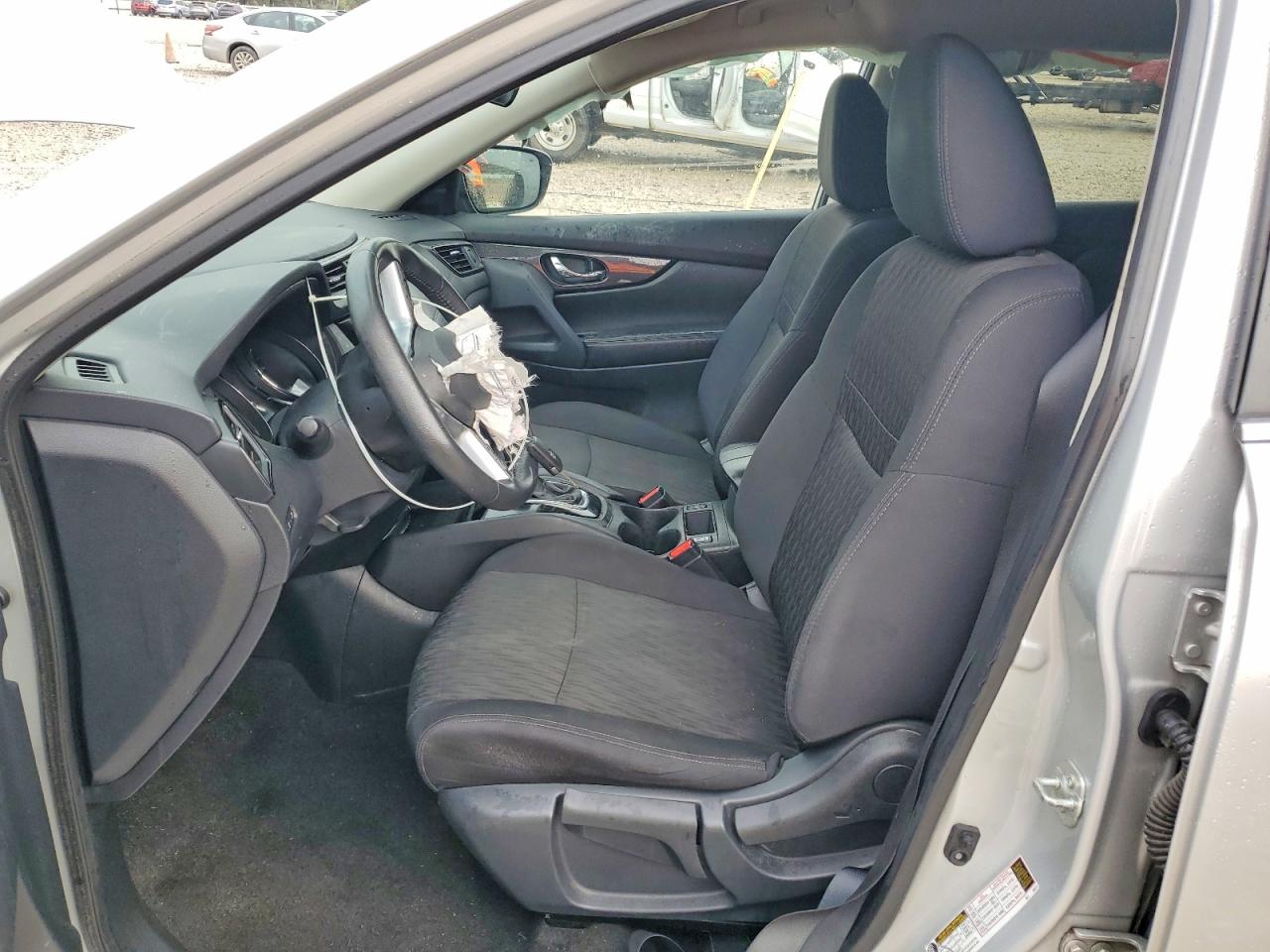 2019 NISSAN ROGUE S photo 13
