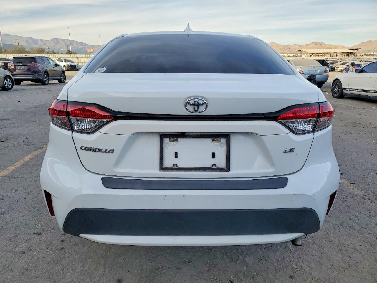 2020 TOYOTA COROLLA LE photo 11